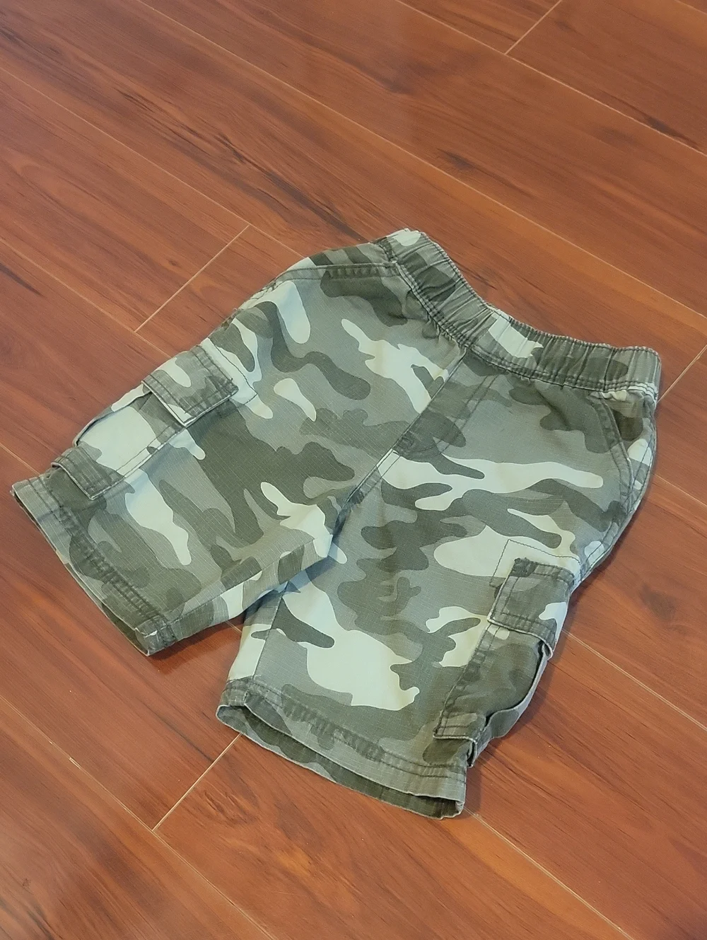 THE CHILDREN'S PLACE Cargo Shorts Camo Size 4T